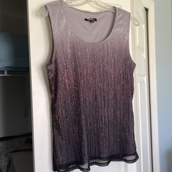 Elegant 2 piece special occasion. - Picture 2 of 2